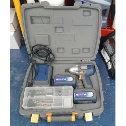 BATTERY IMPACT GUN 1/2 INCH WITH ACCESSORIES