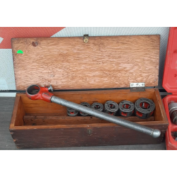 RIDGID PIPE THREADER